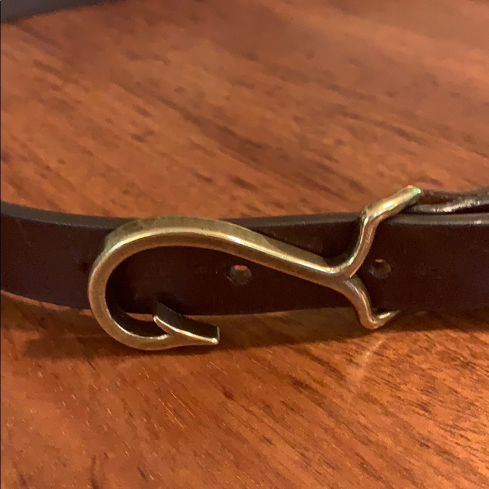 Vineyard Vines - Women Fish Hook belt, size small
